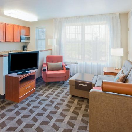 TownePlace Suites by Marriott Detroit Livonia Esterno foto